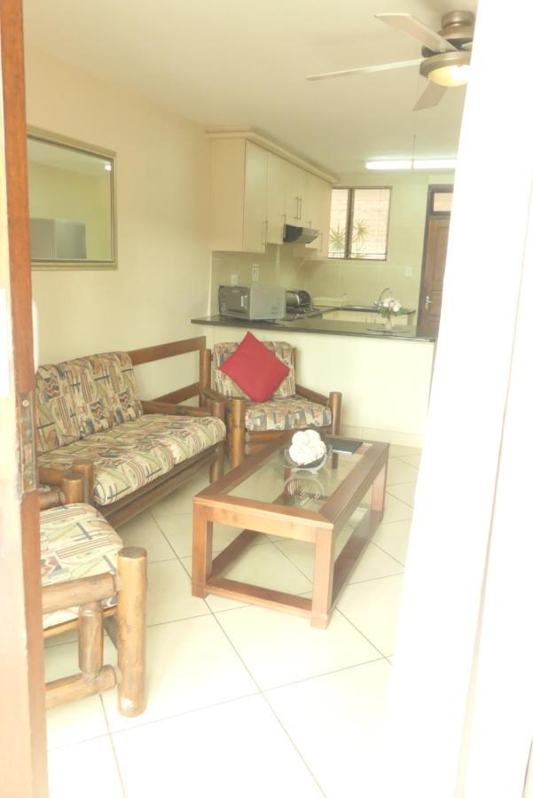 Flamingo Holiday Flats St Lucia Bagian luar foto